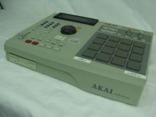 Akai MPC 2000XL Drum Machine 8 Outputs  