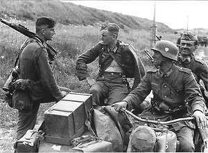 WWII PHOTO German SOLDIERS PANZER Wehrmacht Kompanie in KURSK  