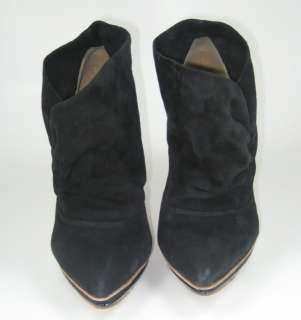 SUEDE ANKLE BOOTS . SLOUCHY VAMP. GLOSSY PATENT HEEL CAP 