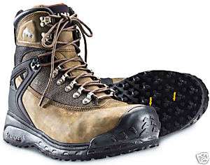 NEW SIMMS GUIDE WADING BOOTS, VIBRAM   SIZE 10  