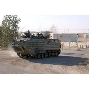   RAM/RS Amphibious Assault Vehicle w/EAAK (Plastic Mo Toys & Games
