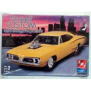    1970 Street Custom Dodge Super Bee by AMT Scale 125 Toys & Games