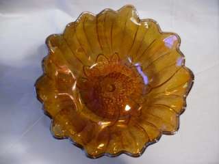   Carnival Sheen Irridescent Amber Glass Flower Daisy Leaf Buttons Bowl