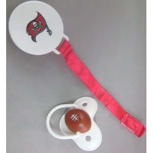  TAMPA BAY BUCCANEERS BABY PACIFIER WITH FOOTBALL DESIGN 