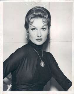 1961 Actress Ann Robinson in a Great Pose  