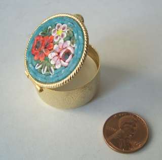 PILL BOX WITH FLOERS DESIGN MOSAIC 1.25 GOLD TONE IN GREAT CONDITION 