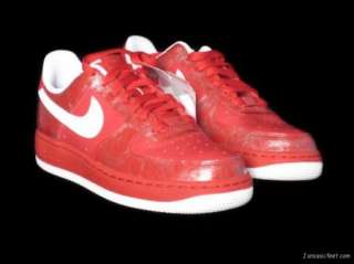 WOMENS NIKE AIR FORCE 1 VALENTINES DAY SZ 7 $100  