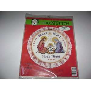  CHRISTMAS 10 1/2 HOOP STAMPED CROSS STITCH SILENT NIGHT 
