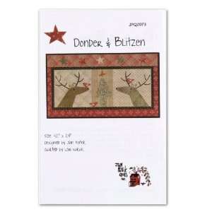   & Blitzen Table Topper Pattern By The Each Arts, Crafts & Sewing
