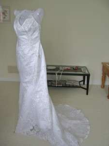 BEAUTIFUL Cosmobella Bridal Demetrios White Lace Net Sheath Wedding 
