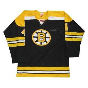  Autographed Bobby Orr Jersey   Send In