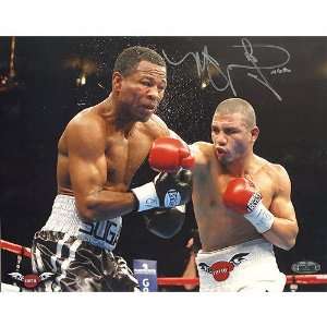  Miguel Cotto   Straight Right vs. Mosley   Autographed 