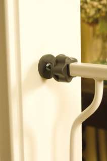 Four individually adjustable pressure mounts provide a stable, secure 