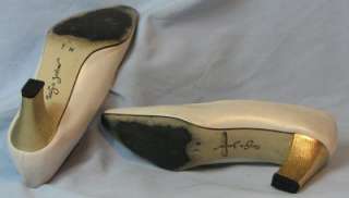   Spanish Leather Collection Bone Pump Shoe Metallic Gold Heel 7 M