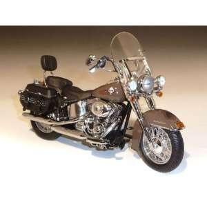  2011 Harley Davidson FLSTC Hertiage Softail Deluxe 1/12 