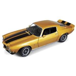  1/18 71 Chevy Camaro Z28, Placer Gold Toys & Games