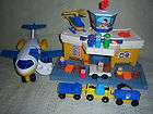 FISHER PRICE LITTLE PEOPLE PLAY FAMILY JETPORT AIRPORT 