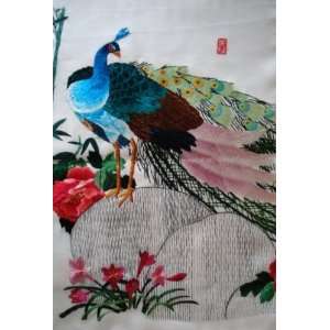    Beautiful Chinese Hand Silk Embroidery Peacock 