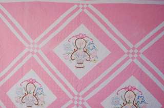 This BEAUTIFUL cotton 30s pink and white flower basket quilt is hand 