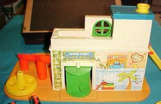 1976 Fisher Price Sesame Street Little People Clubhouse  
