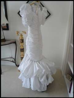 the quality of this dress please see photo s and measurements below 