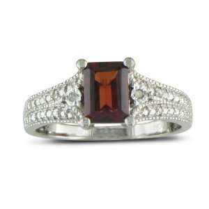  Sterling Silver Garnet and Diamond Ring (1 1/2 cttw 