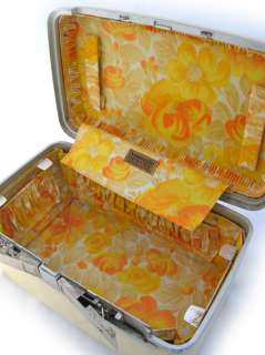 VINTAGE SAMSONITE Cream MAKEUP HARD CASE BAG Train Luggage YELLOW 