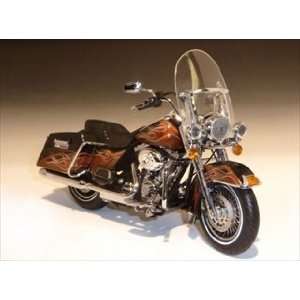  2011 Harley Davidson FLHRC Road King Vaquero Color Shop 