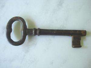 19C. CWE ANTIQUE HUGE COLLECTABLE IRON GATE KEY SCARCE  