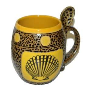  Shell Mug with Spoon in Dark Yellow