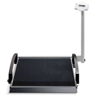 SECA Electronic wheelchair scale with extremely flat step on surface 