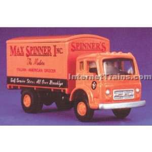  IMEX HO Scale International CO 190 Box Van   Maxx Spinner 