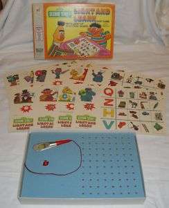 Vintage 1977 Sesame Street   Light And Learn   Game  