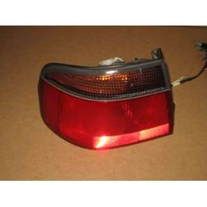 98 99 00 01 02 03 04 CADILLAC STS SLS SEVILLE TAIL LIGHT (DRIVER LEFT 