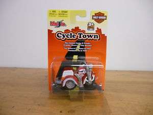 Maisto Cycle Town 15013 Red/White Trike  