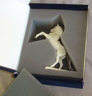   Edition Hagen Renaker DW Ceramic Horse Grey King Cortez w/base in box