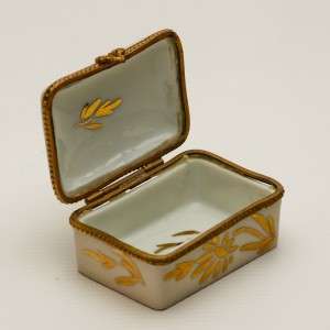   Sevres French Courting Couple Gilt Porcelain Trinket Snuff Box  