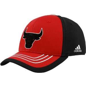  adidas Chicago Bulls Youth Red Black Color Block Logo Flex Fit Hat 