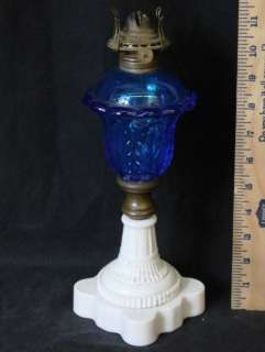 L446 RARE 1850 BOSTON SANDWICH ACANTHUS LEAF OIL LAMP BLUE & WHITE 