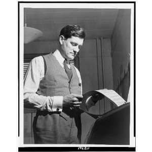  Eric Sevareid reads document from teletype, 1947