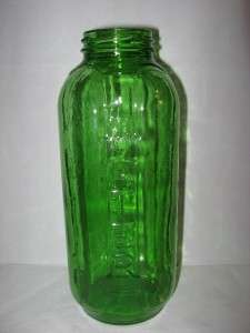 EMERALD GREEN GLASS 40 OUNCE WATER / JUICE REFRIGERATOR JAR  