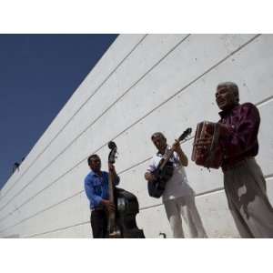  Volcanes Del Norte, a Band Formed by Inmates, Perform Next 