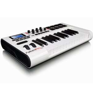    Axiom Pro 25   25 Key USB MIDI Controller Musical Instruments