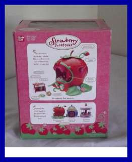 2002 Berry Cute Rides Strawberry Fun Mobile / MIB  