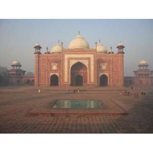  Mosque Next to Taj Mahal, Agra, Uttar Pradesh, India, Asia 